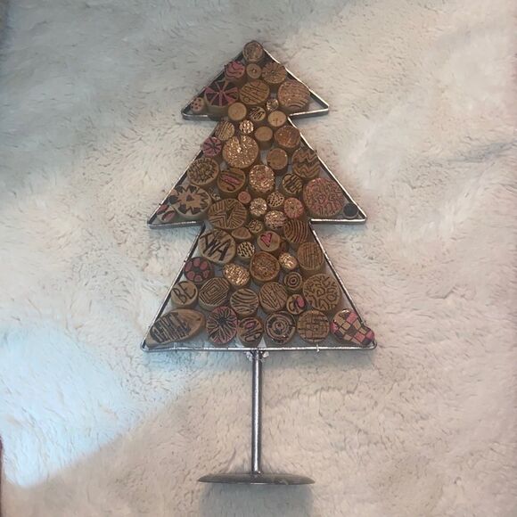 Deb Peters Christmas 🎄 Tree! - Picture 1 of 5